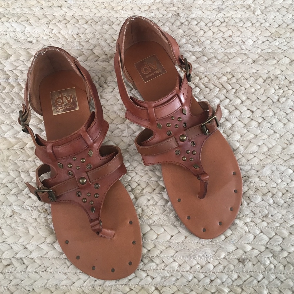 Cognac sandals